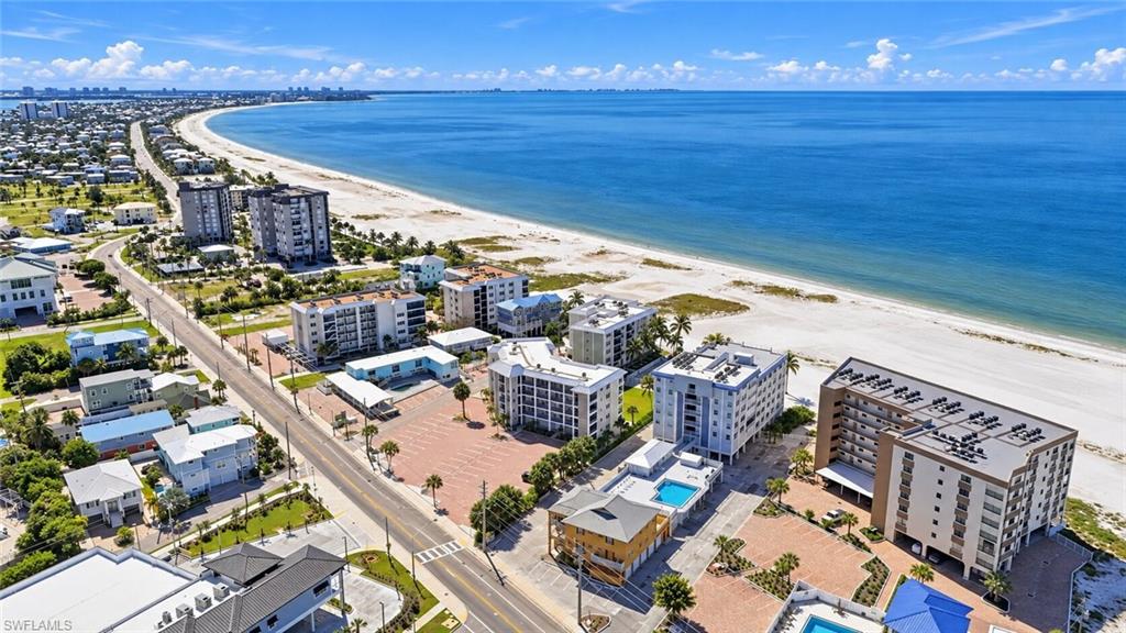 2580 Estero BLVD 15