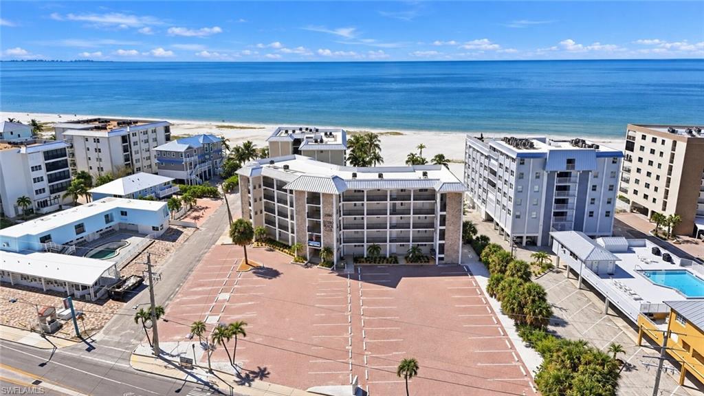 2580 Estero BLVD 15
