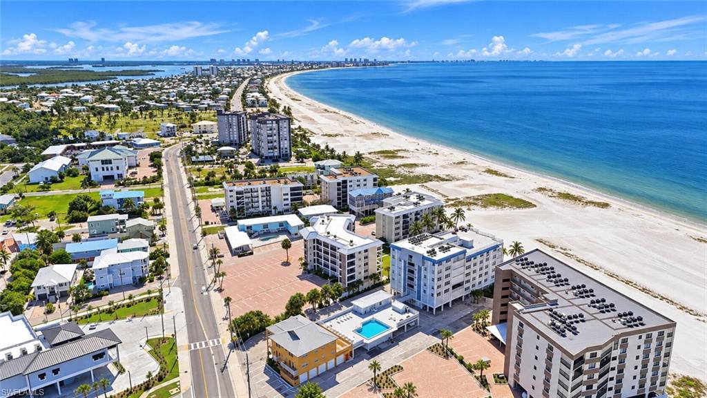 2580 Estero BLVD 15