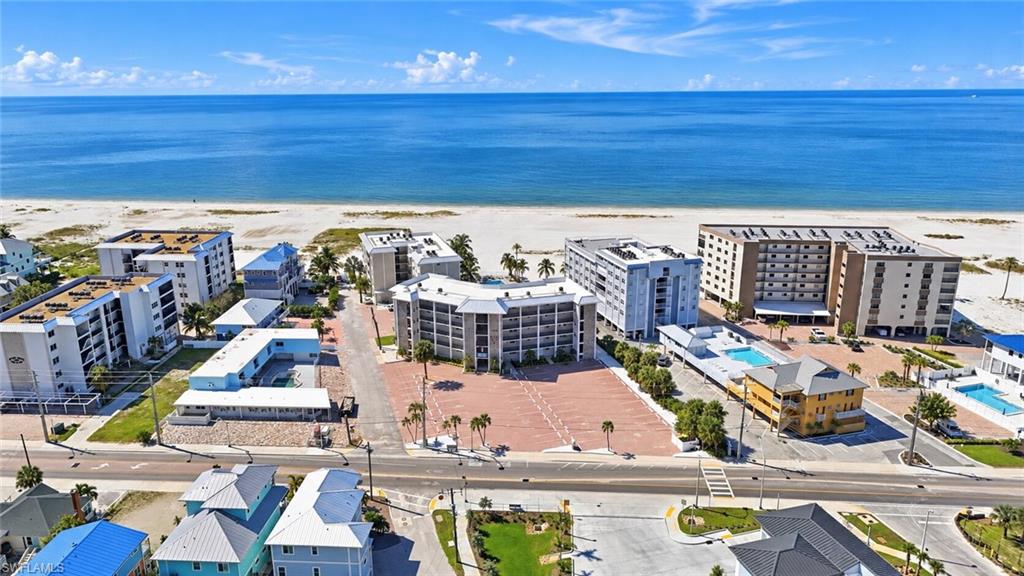 2580 Estero BLVD 15