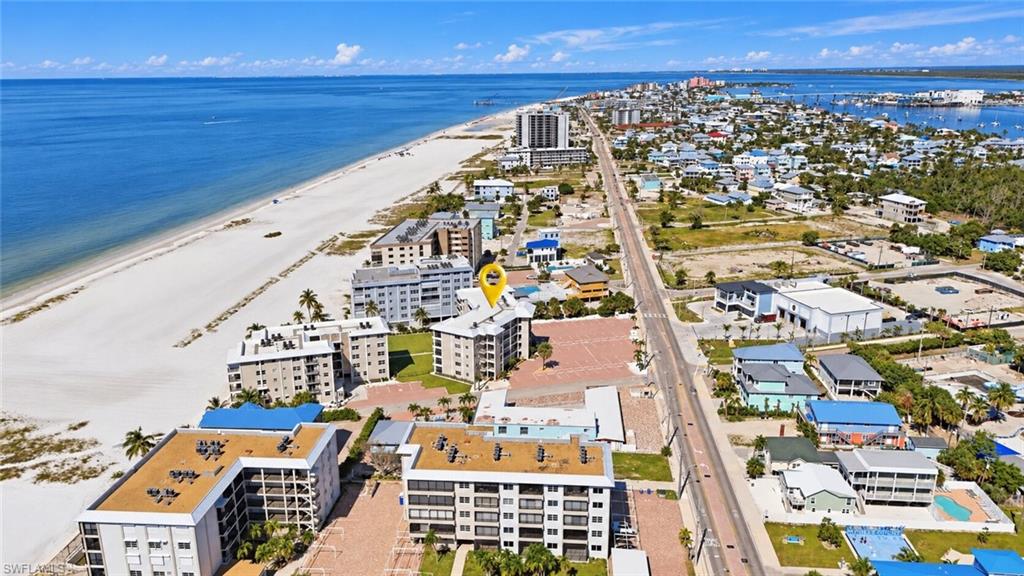 2580 Estero BLVD 15