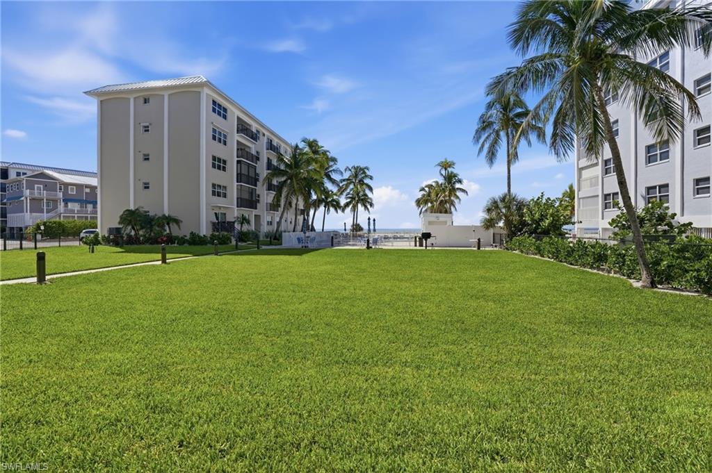 2580 Estero BLVD 15