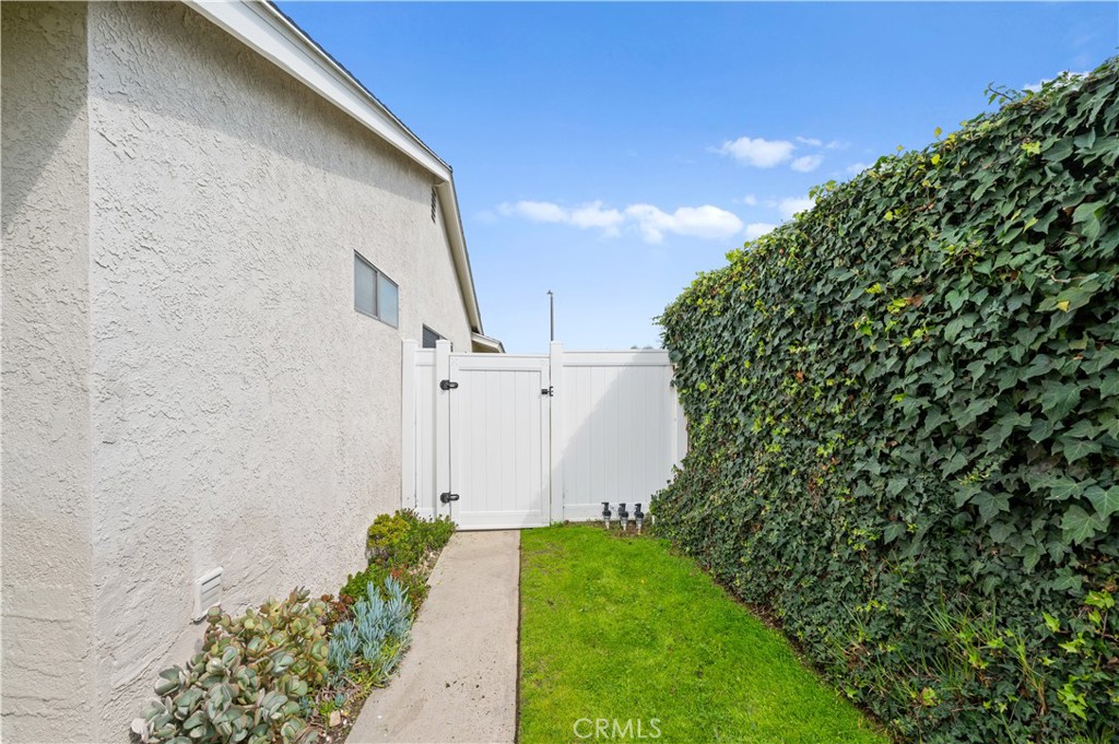 1739 S Candish Avenue