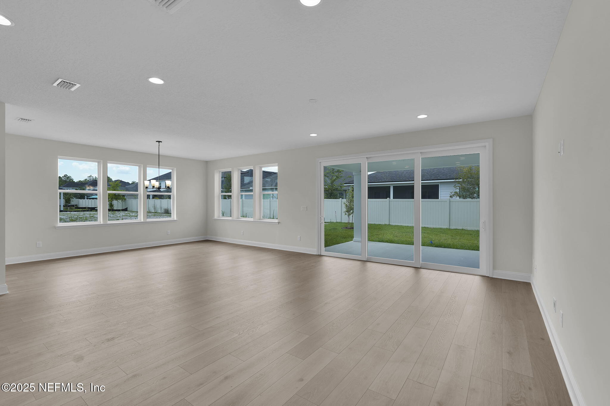 390 REFLECTIONS Avenue