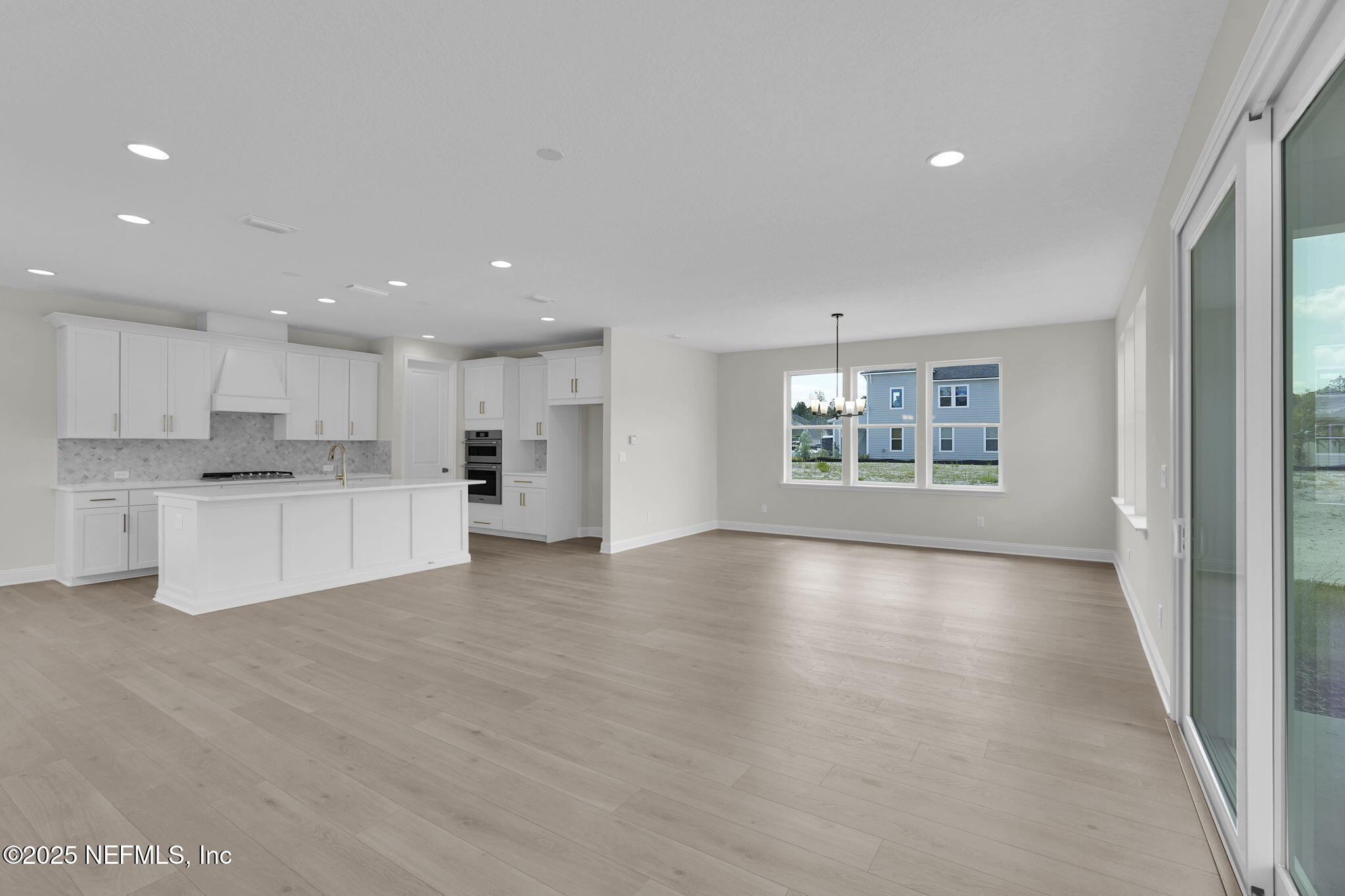 390 REFLECTIONS Avenue