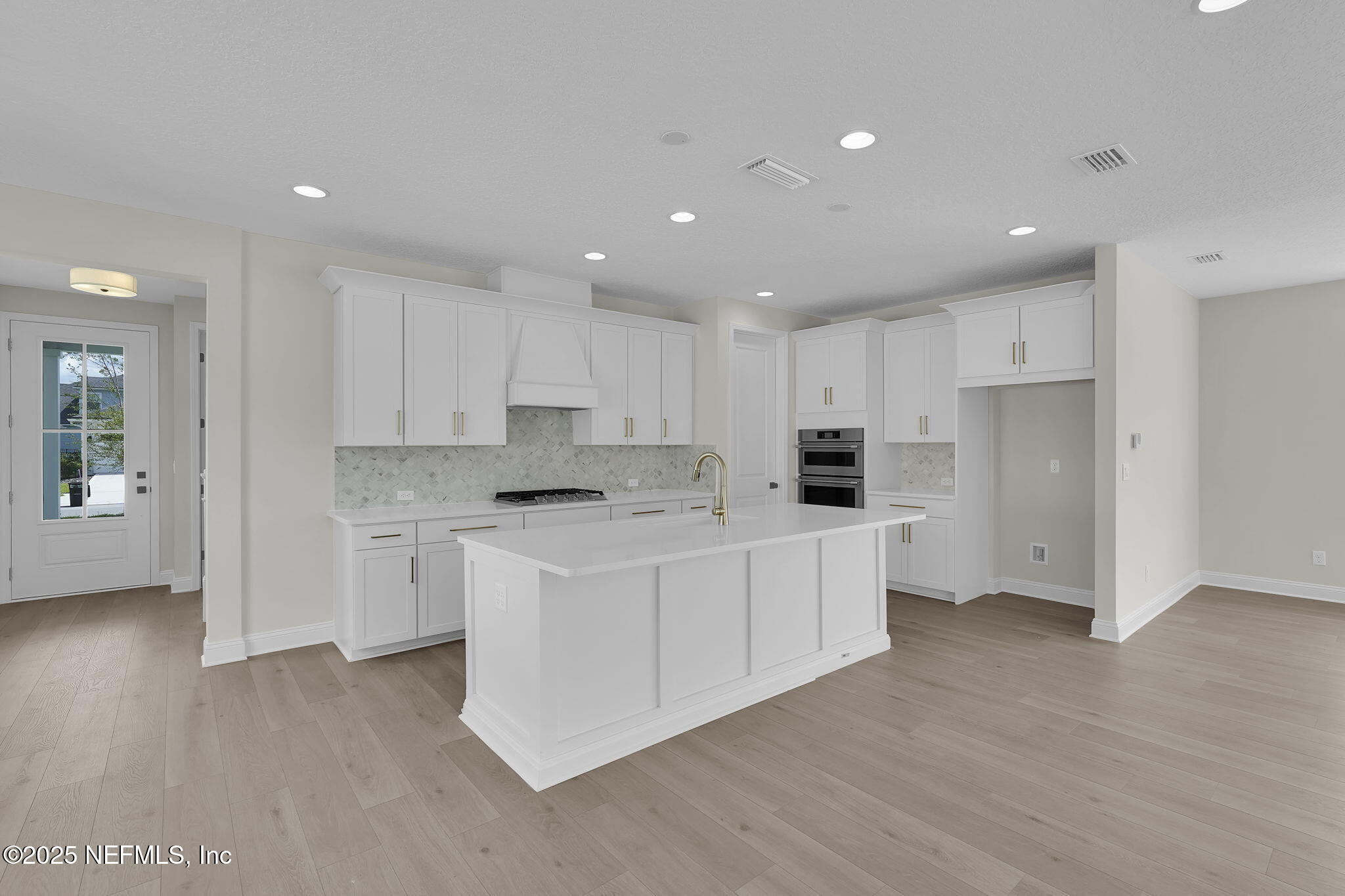 390 REFLECTIONS Avenue