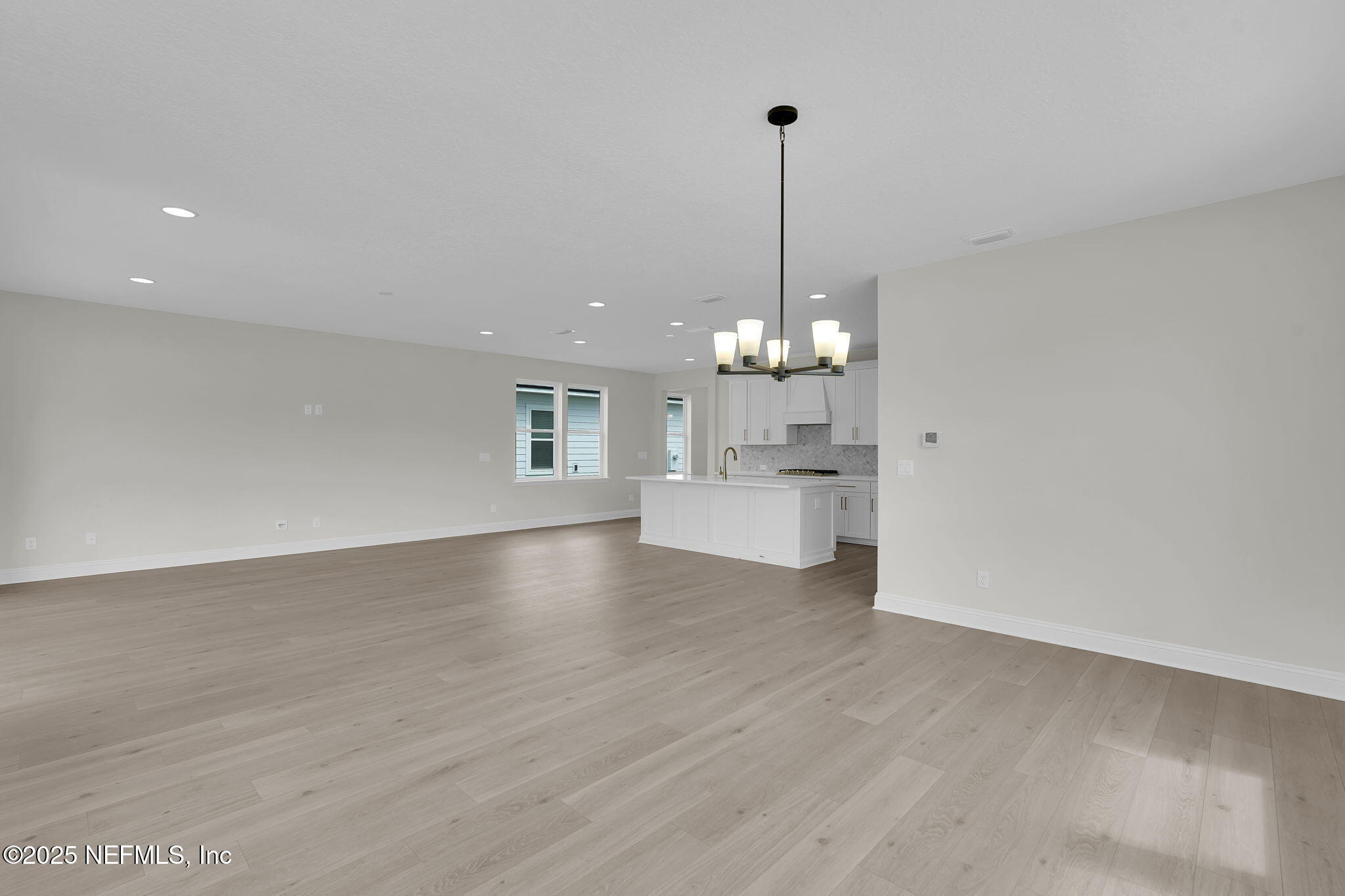 390 REFLECTIONS Avenue