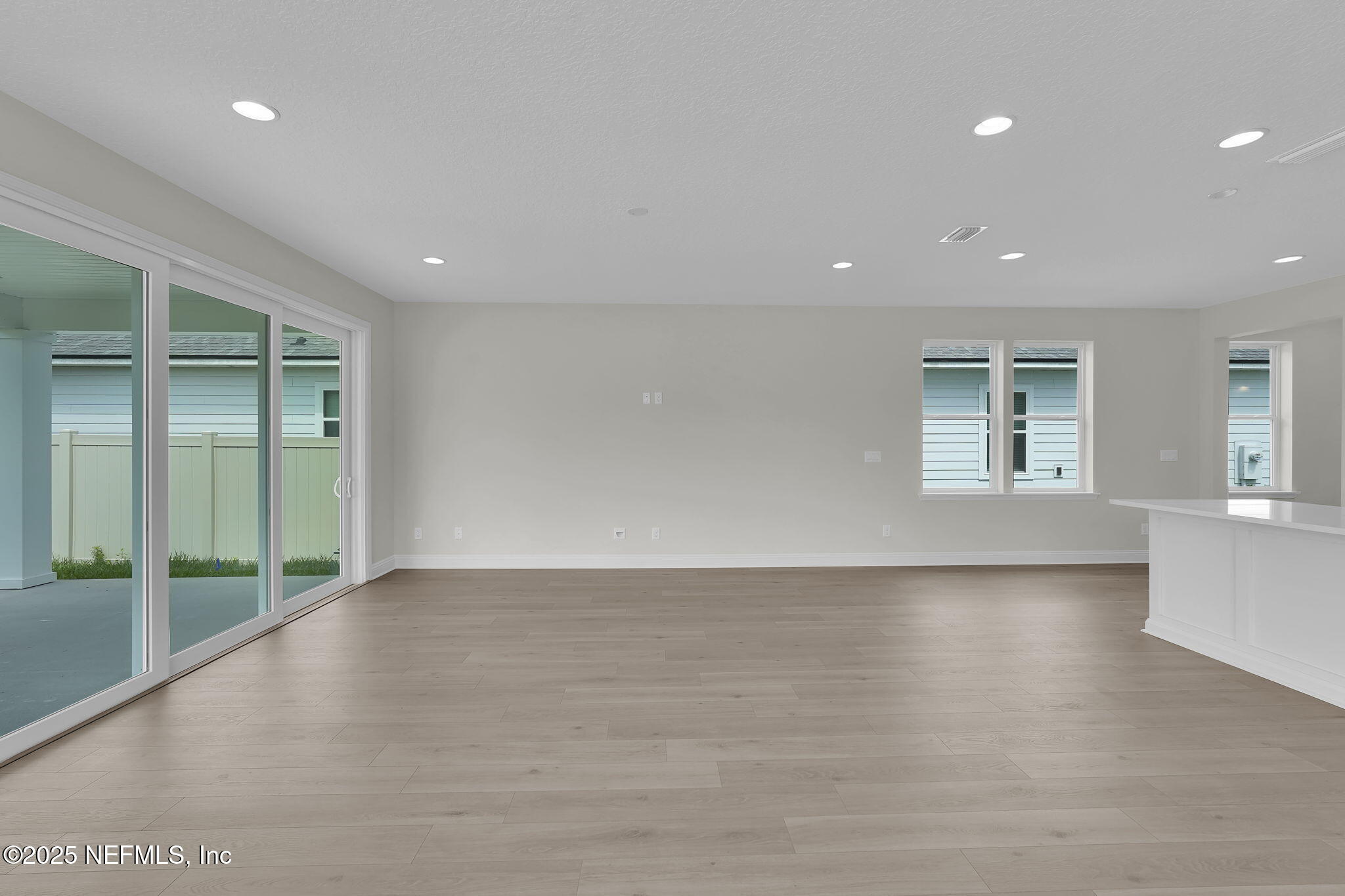 390 REFLECTIONS Avenue