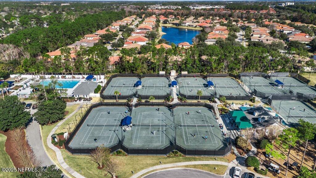 13124 WEXFORD HOLLOW Road N