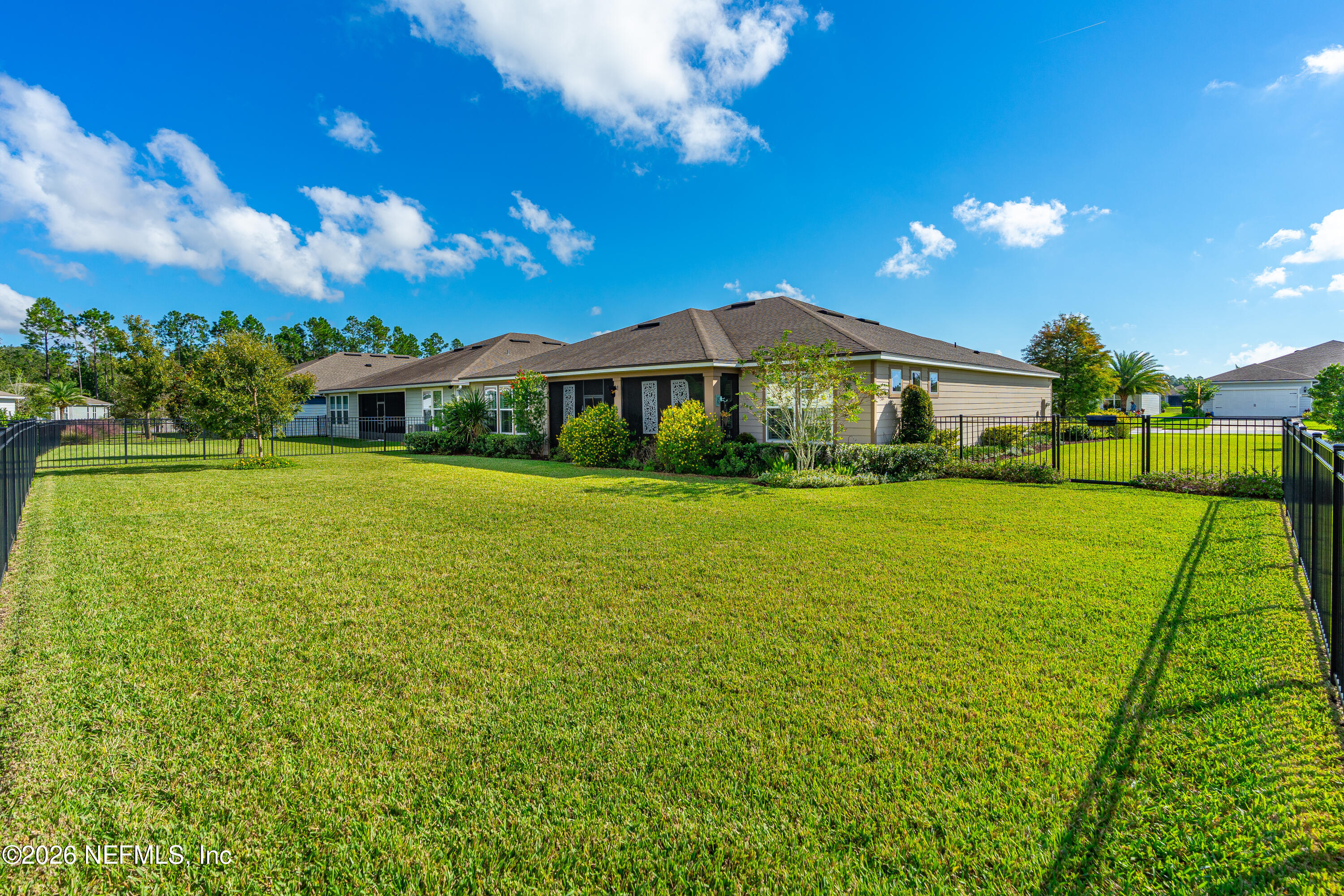 203 COUNTRY BROOK Avenue