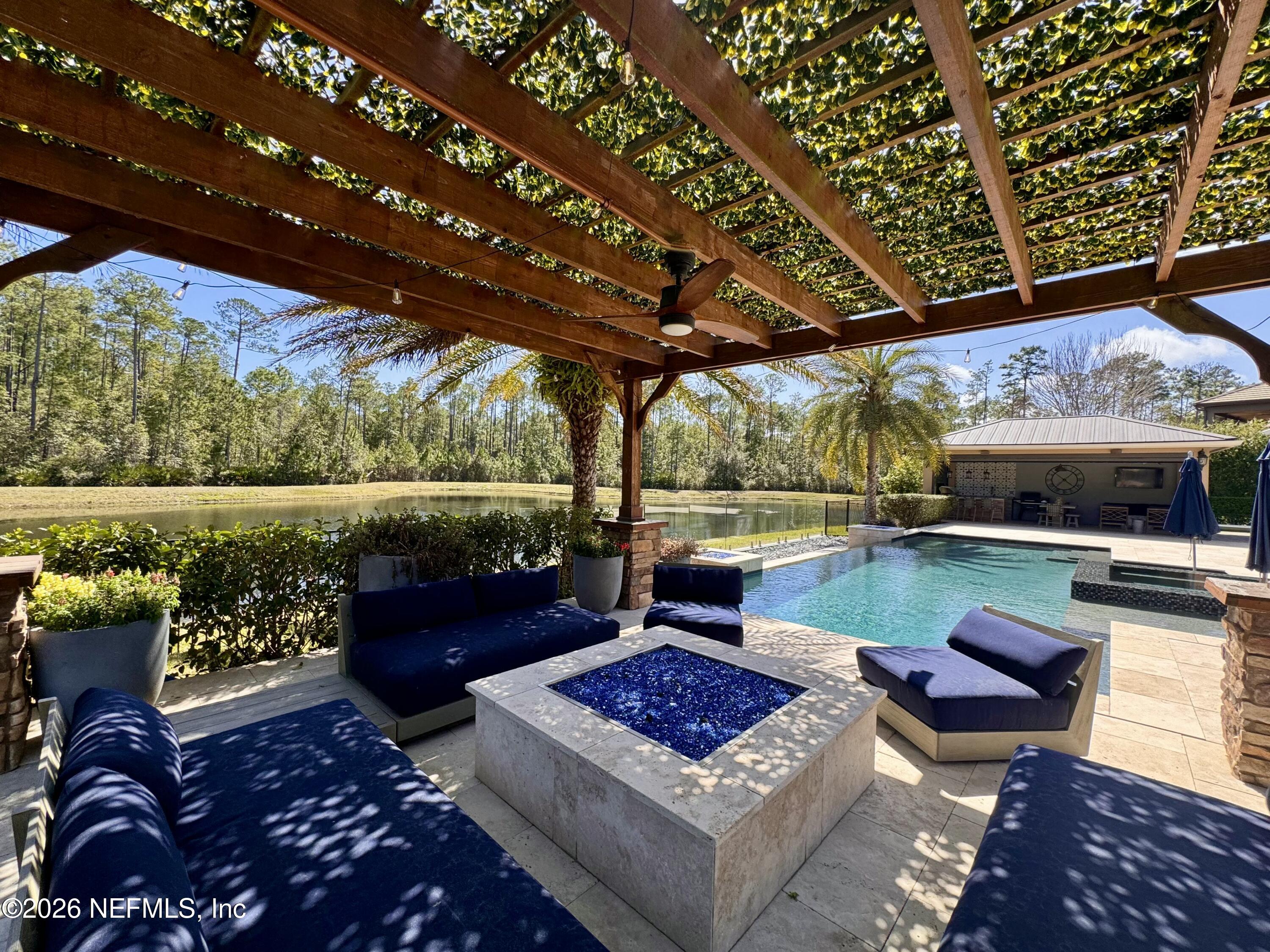 449 DEER VALLEY Drive