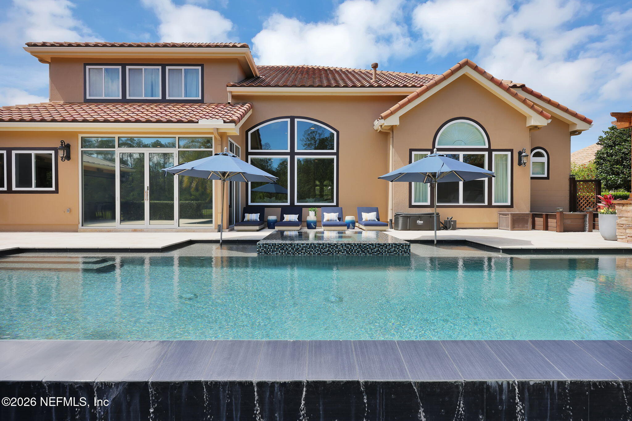 449 DEER VALLEY Drive
