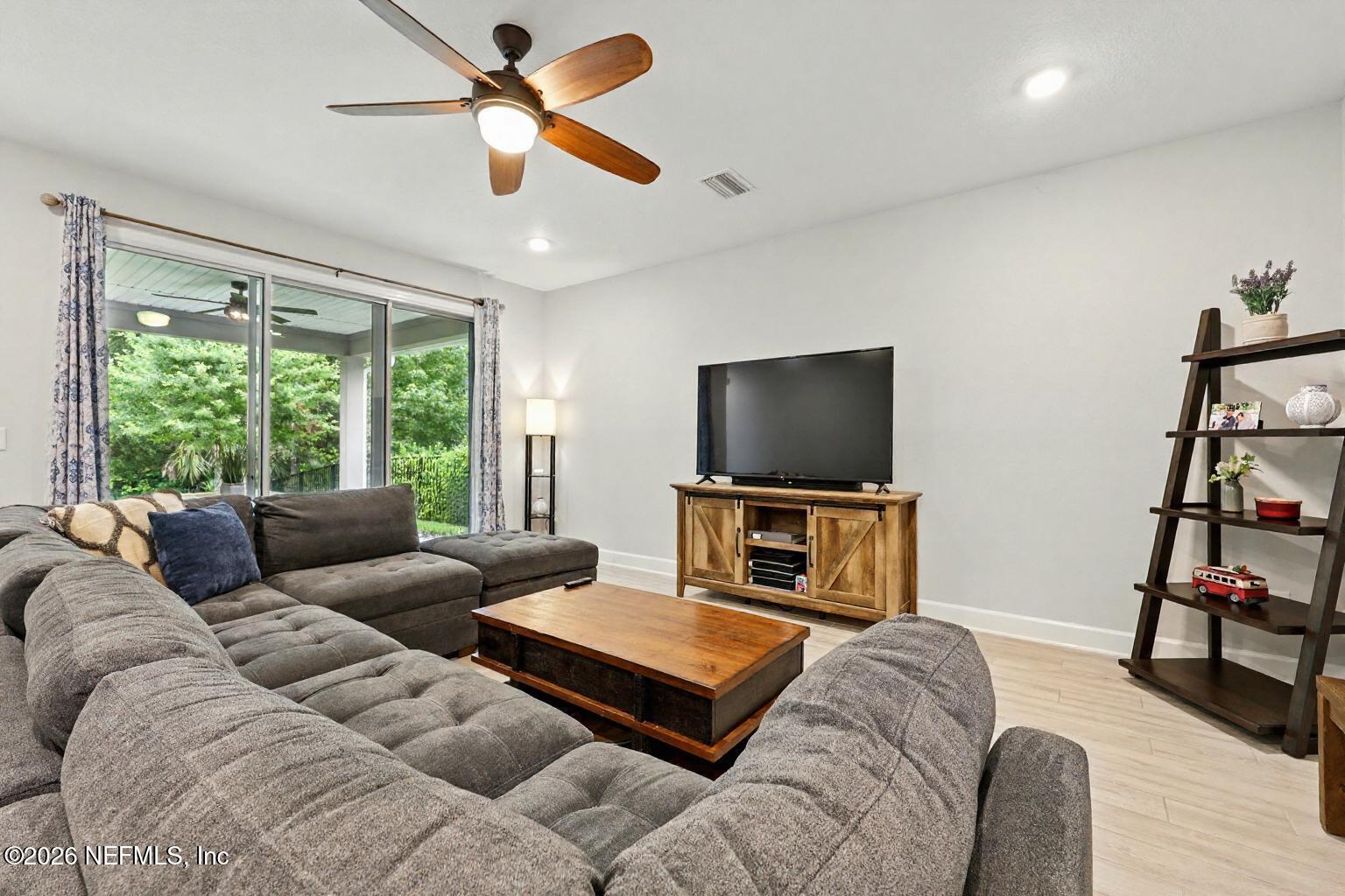 425 UNION HILL Drive