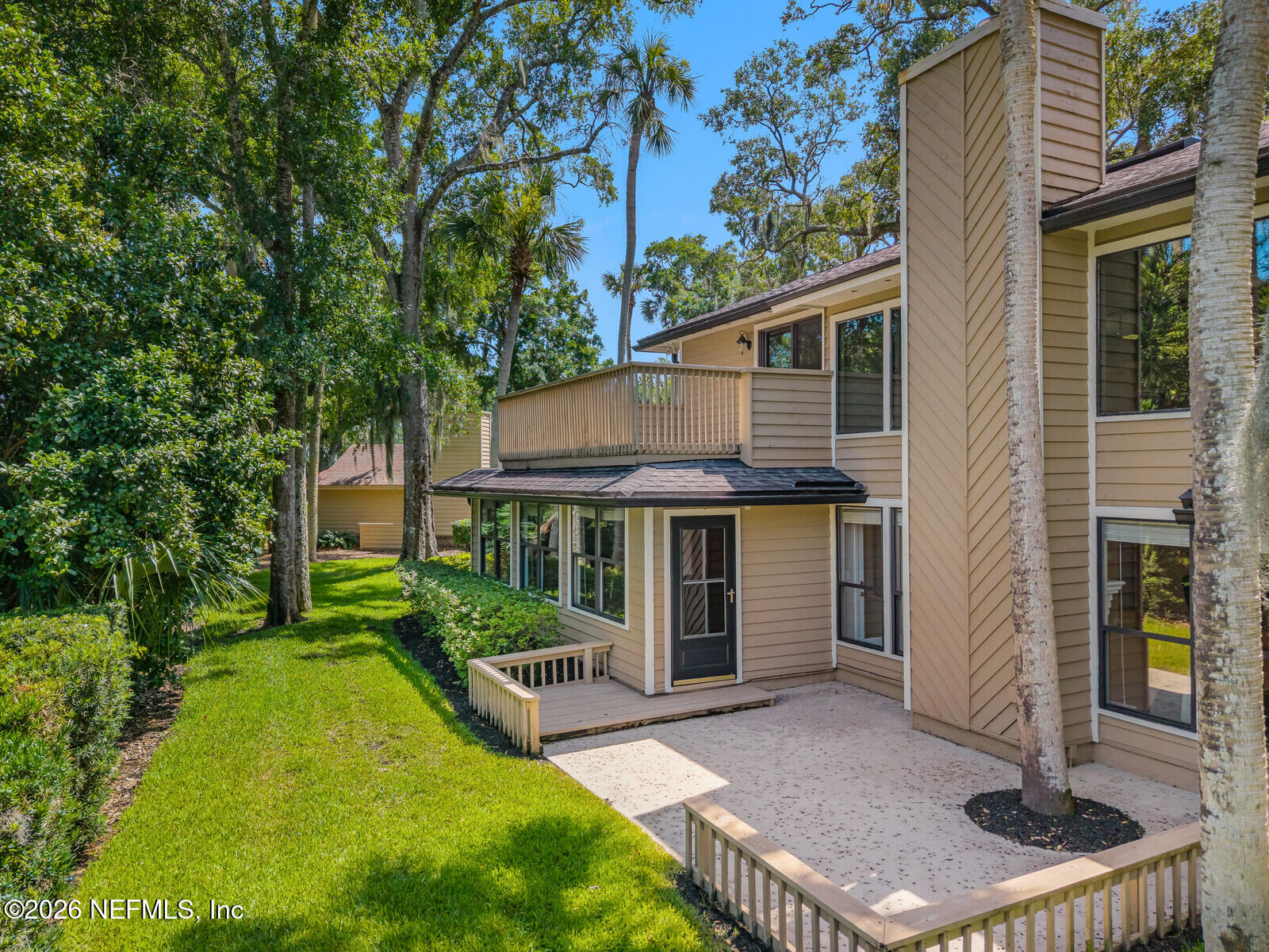 5008 BUTTONWOOD Drive