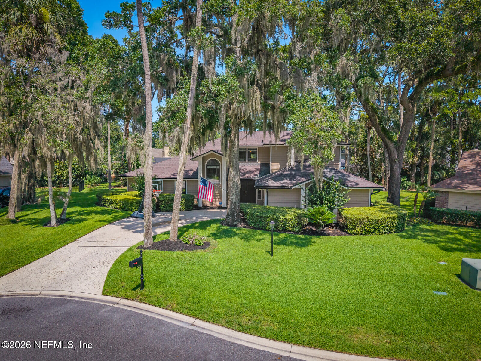 5008 BUTTONWOOD Drive