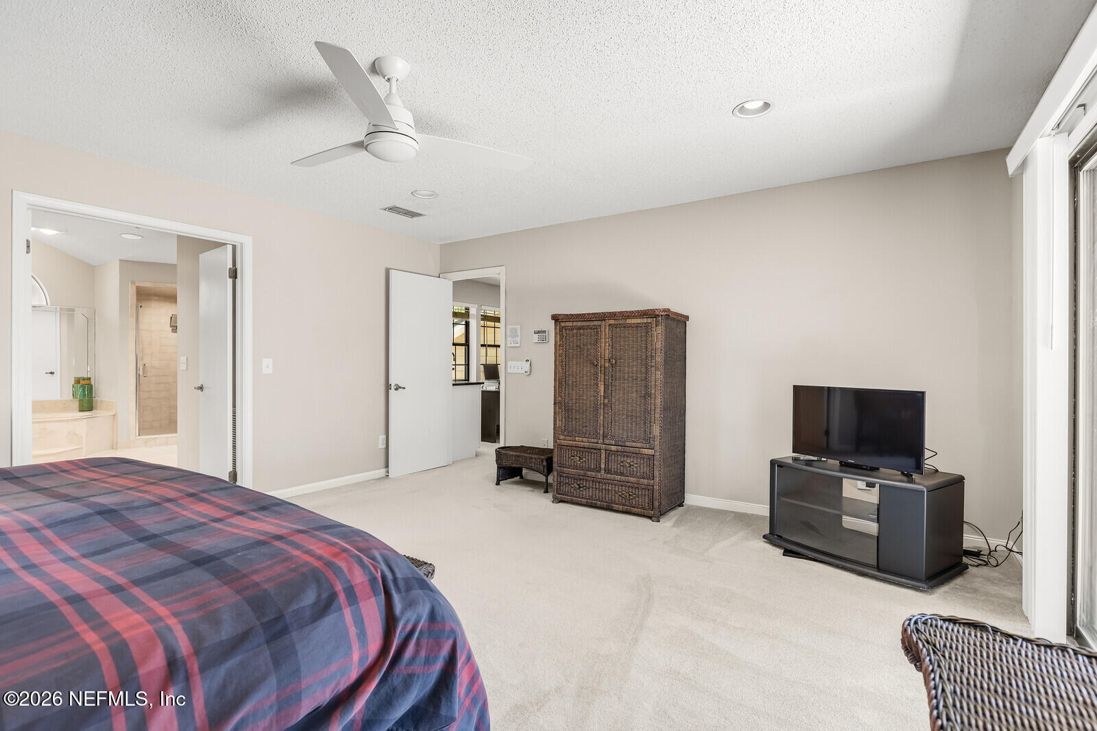 5008 BUTTONWOOD Drive