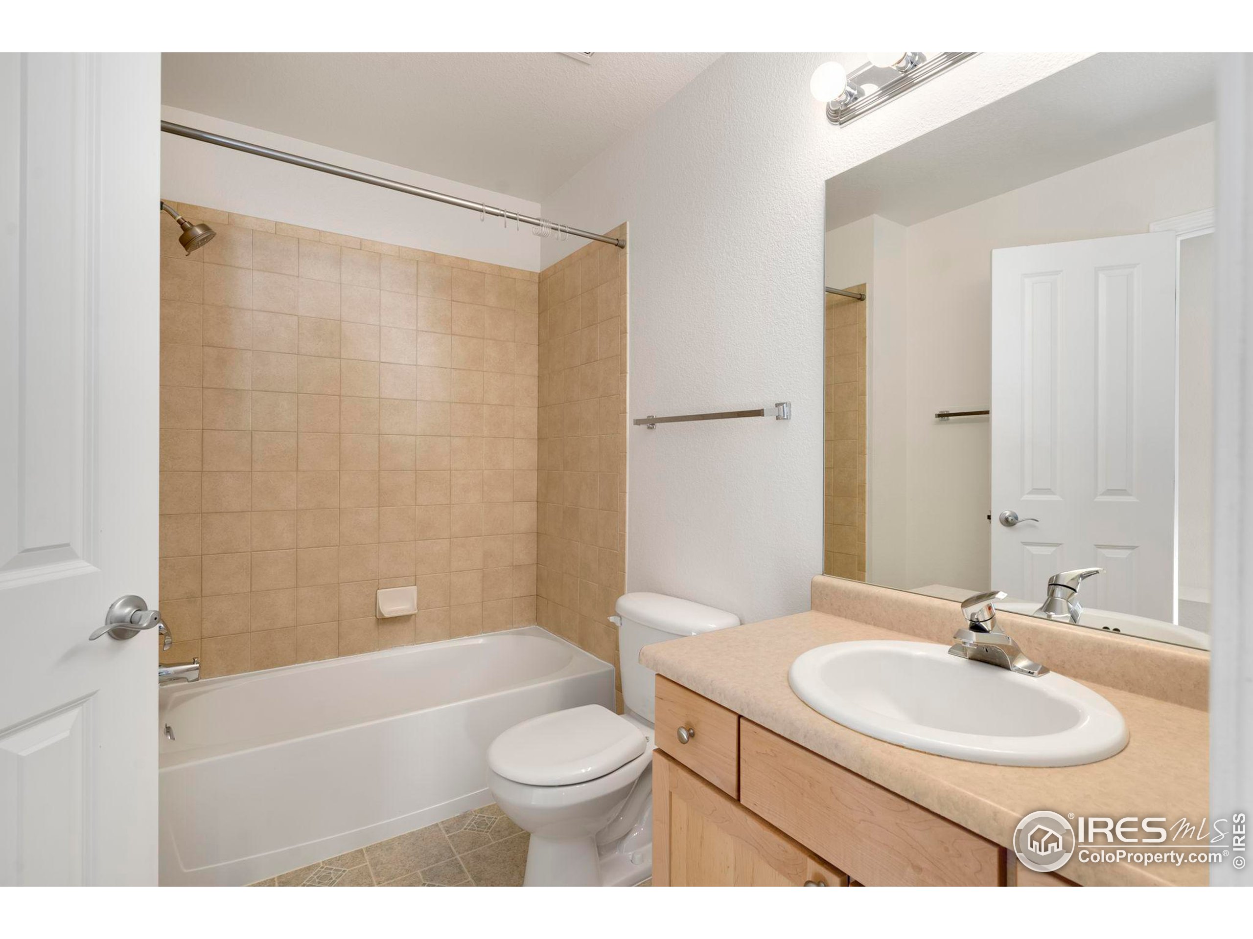 5551 Cornerstone Dr D-19