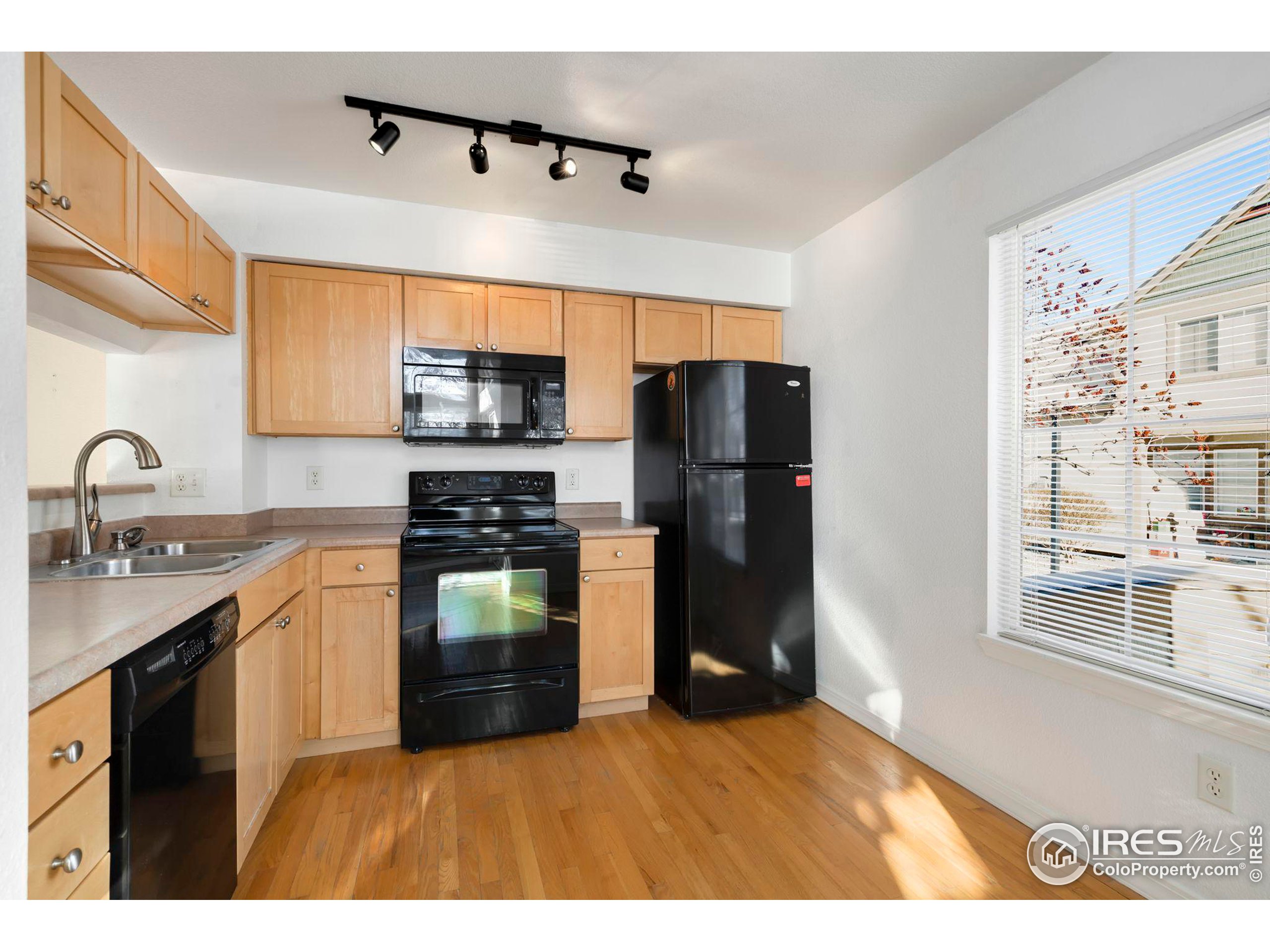 5551 Cornerstone Dr D-19