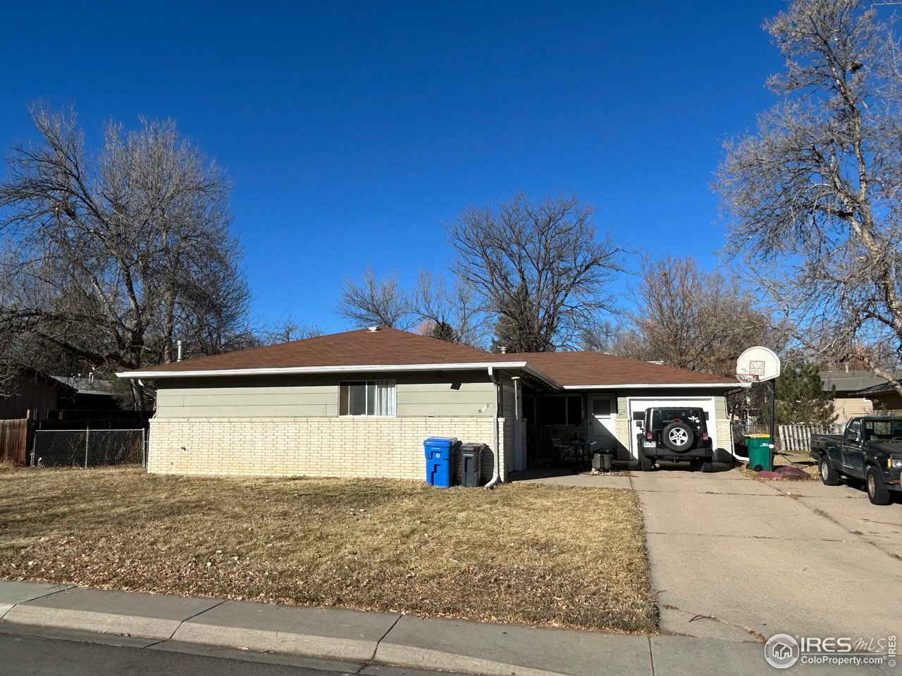 2428-2430 Clearview Ave