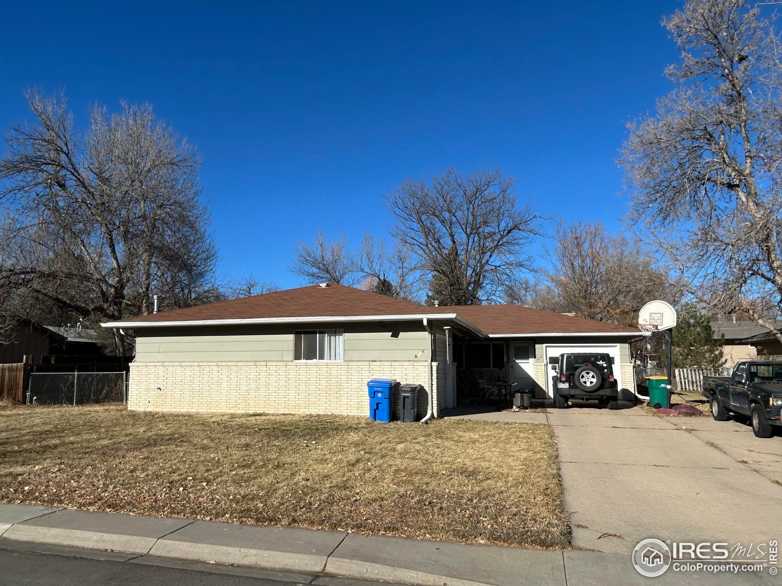 2428-2430 Clearview Ave