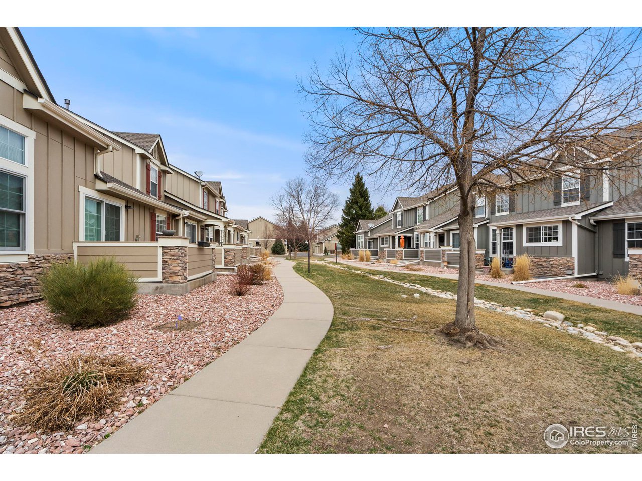 2127 Copper Creek Dr E