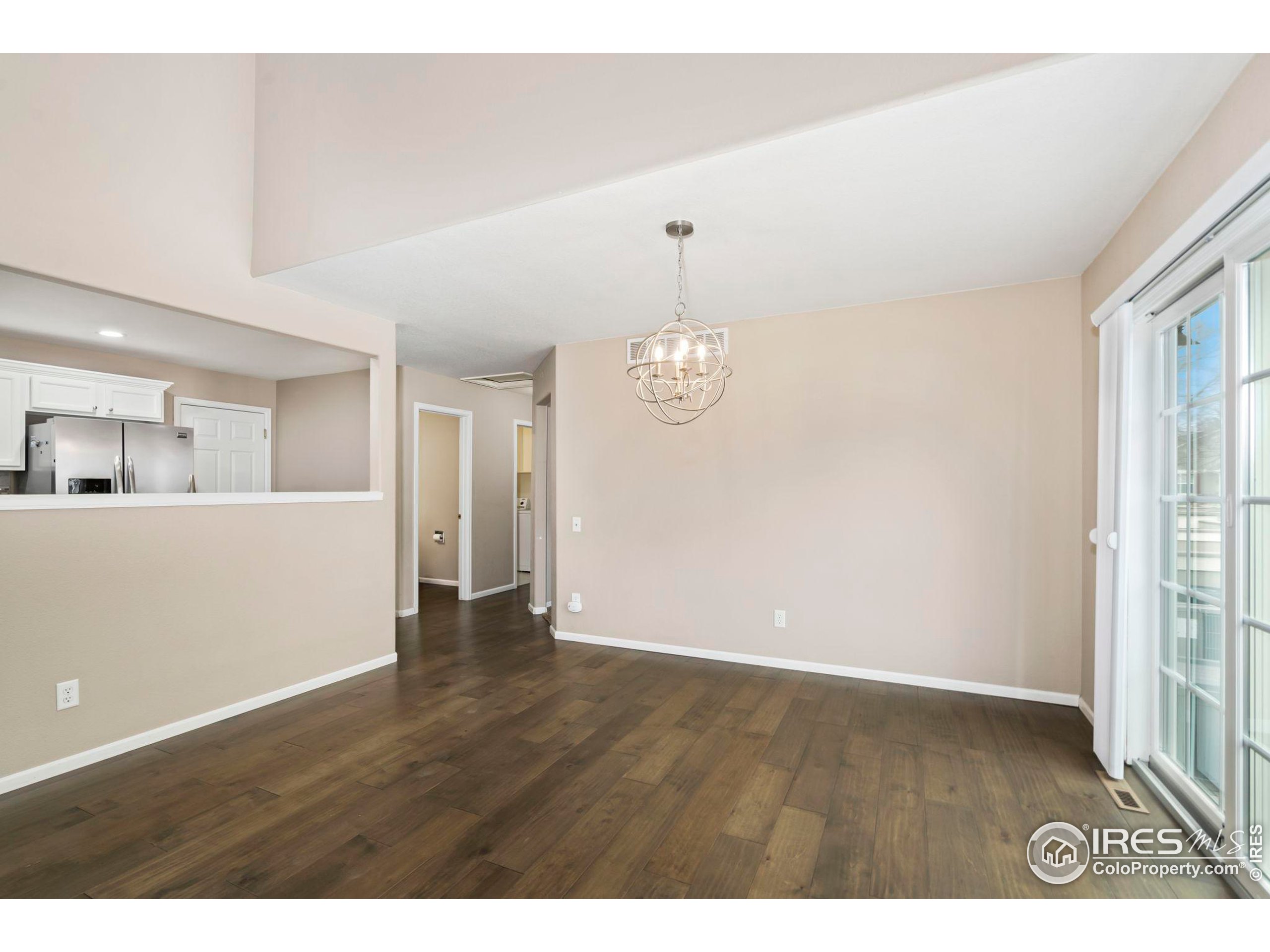 2127 Copper Creek Dr E