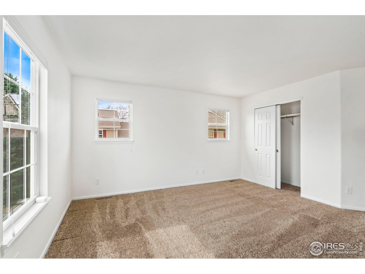 2127 Copper Creek Dr E