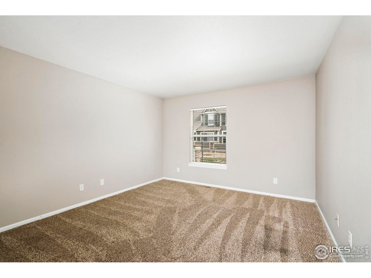 2127 Copper Creek Dr E