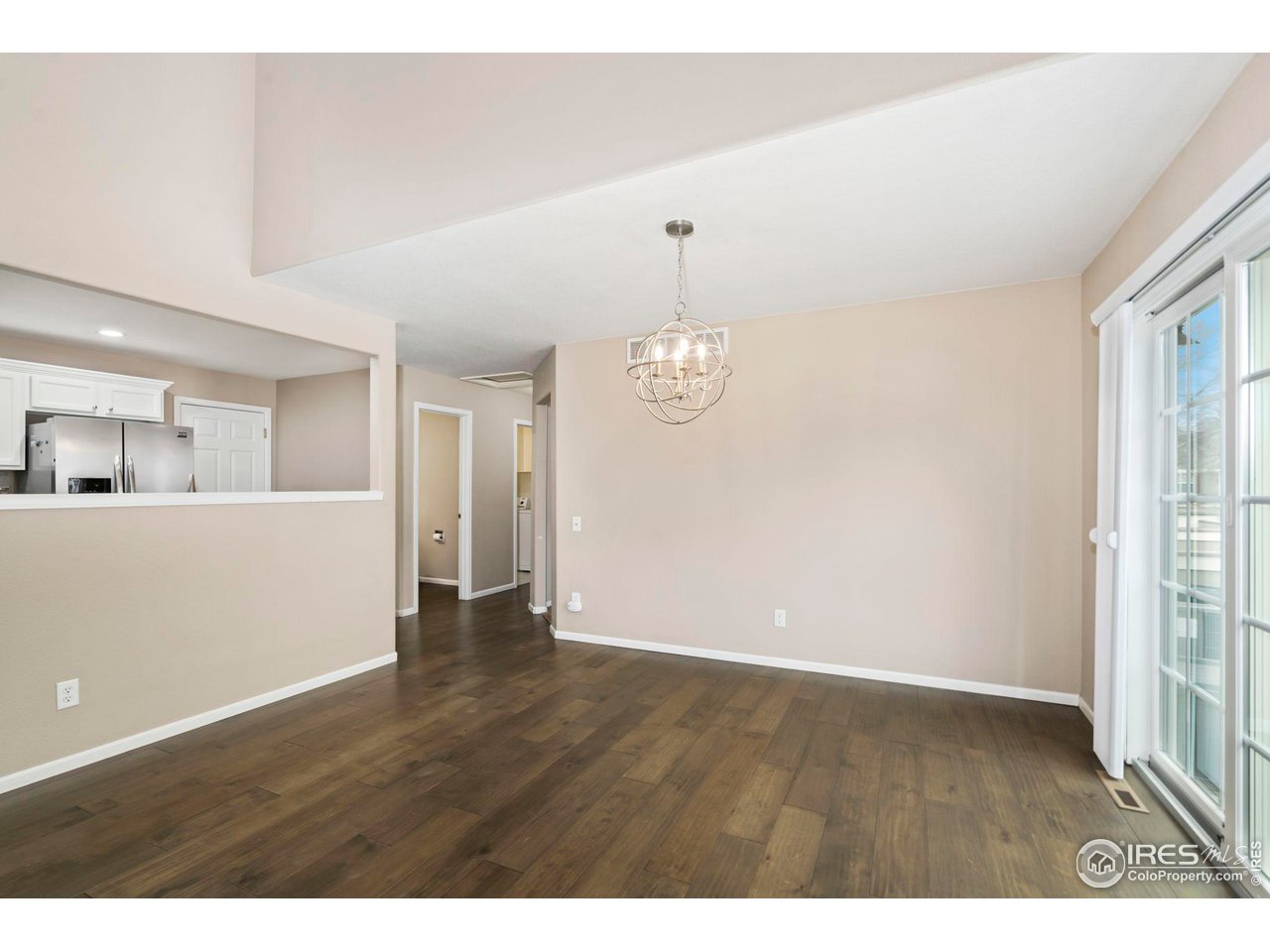 2127 Copper Creek Dr E