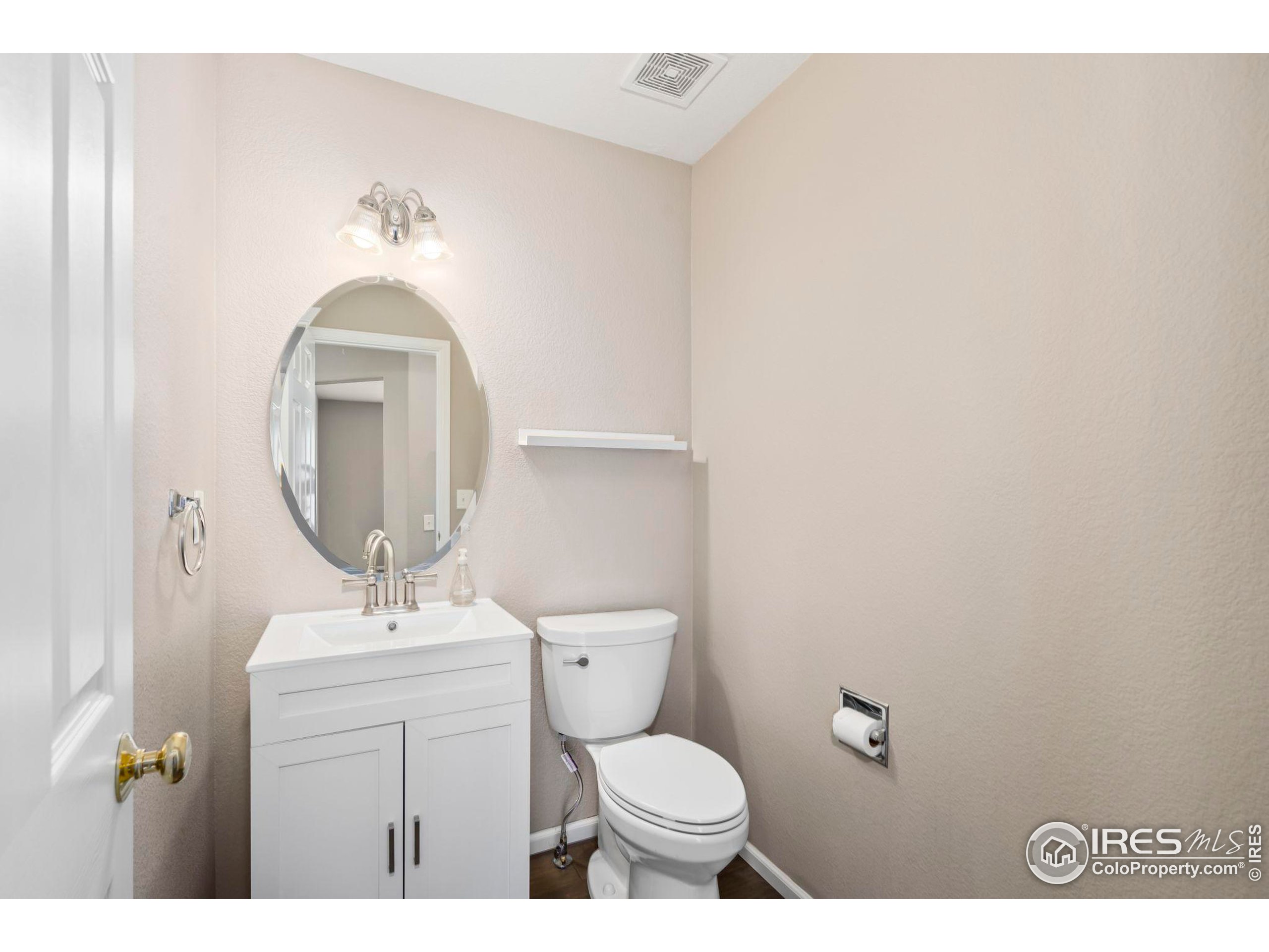 2127 Copper Creek Dr E