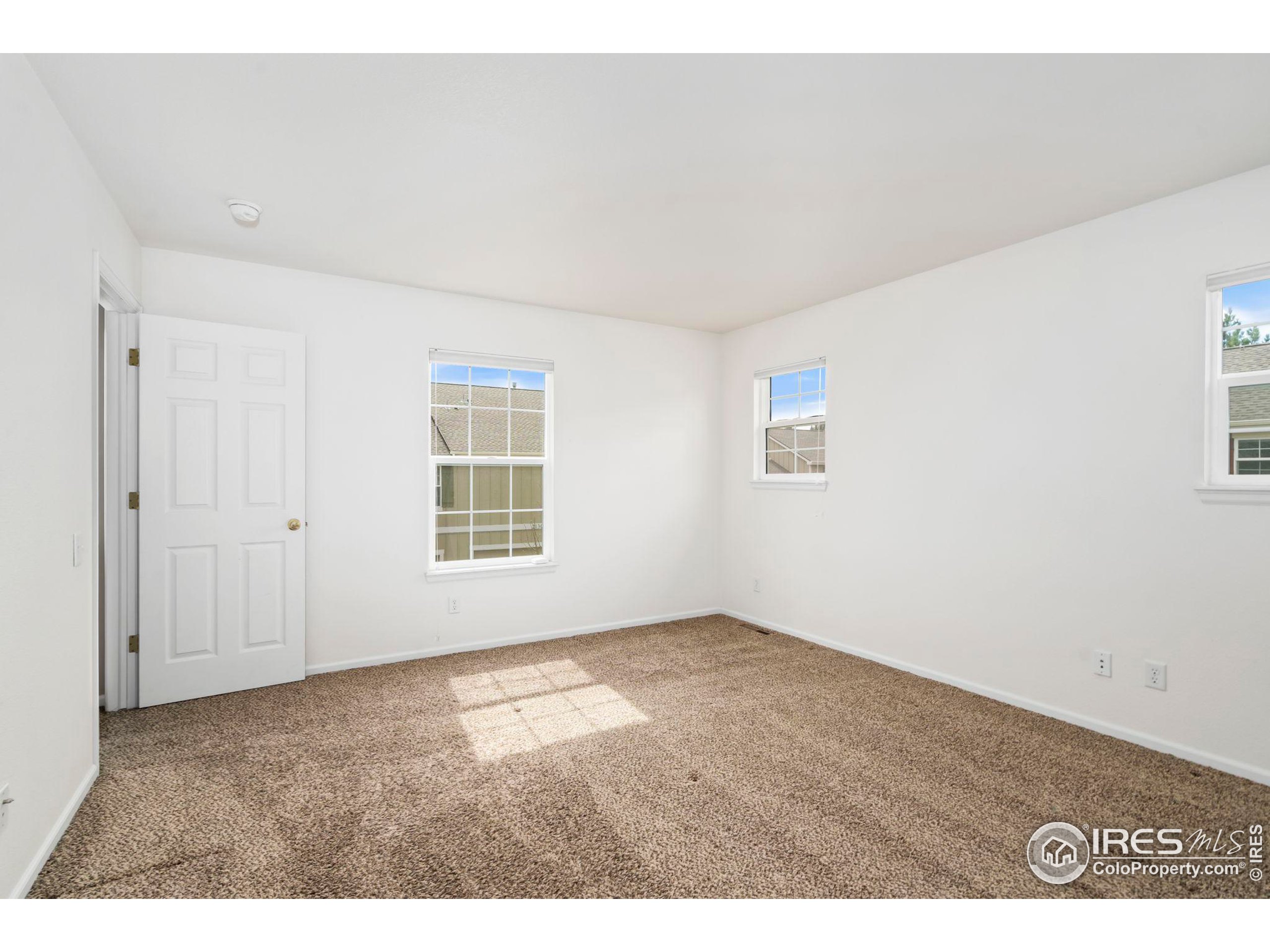 2127 Copper Creek Dr E