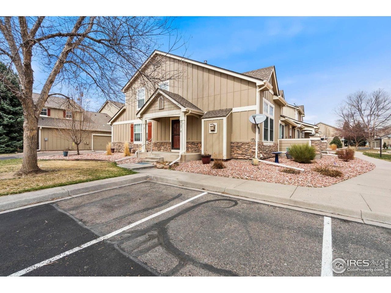 2127 Copper Creek Dr E