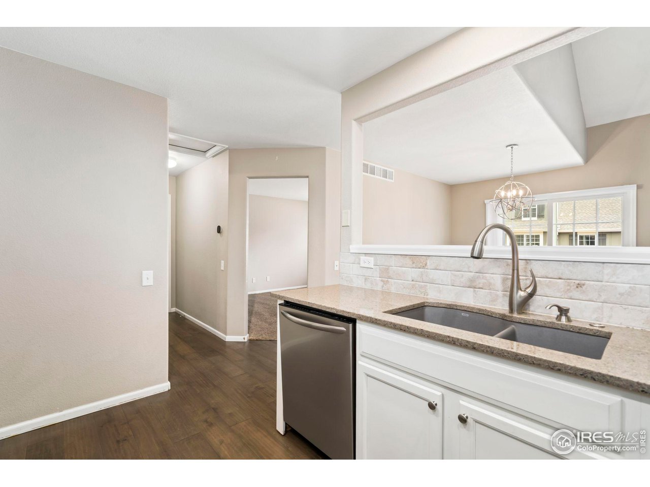 2127 Copper Creek Dr E