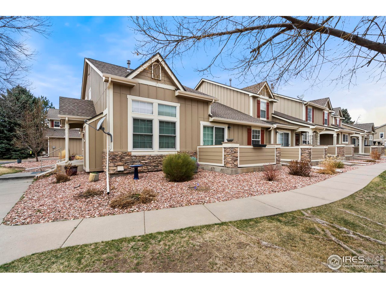 2127 Copper Creek Dr E