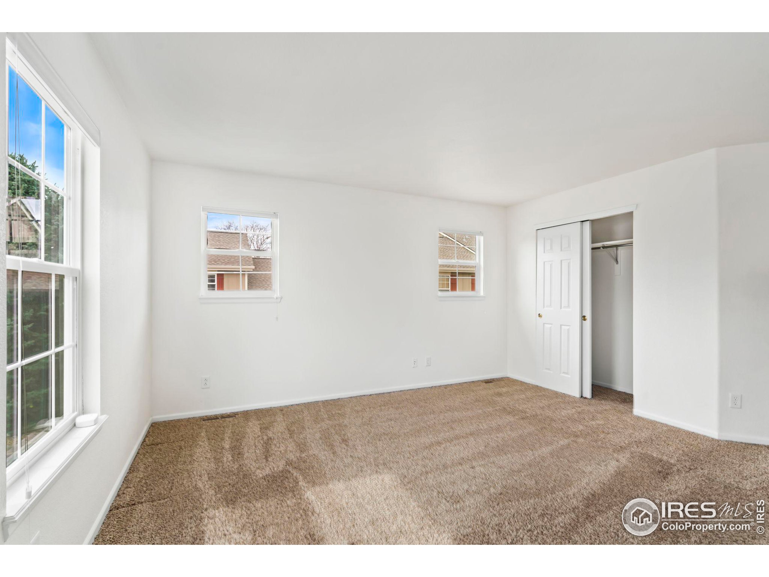2127 Copper Creek Dr E