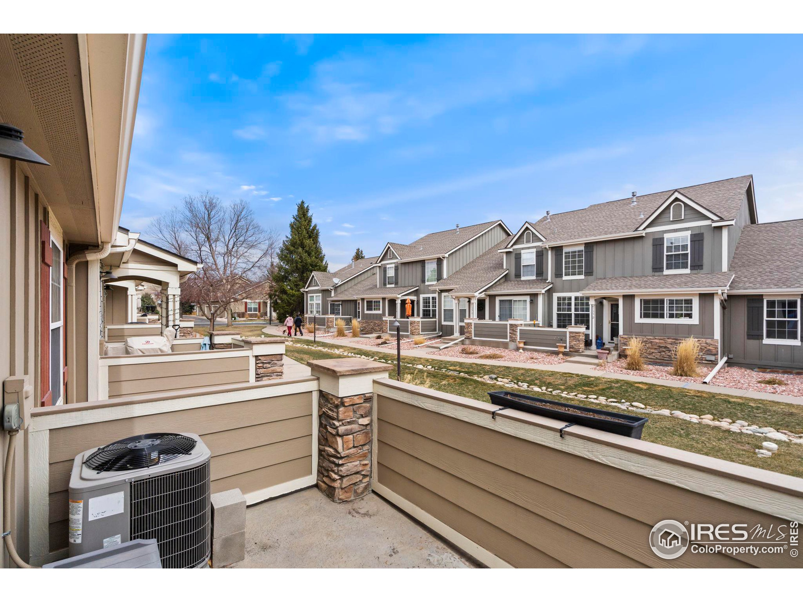 2127 Copper Creek Dr E