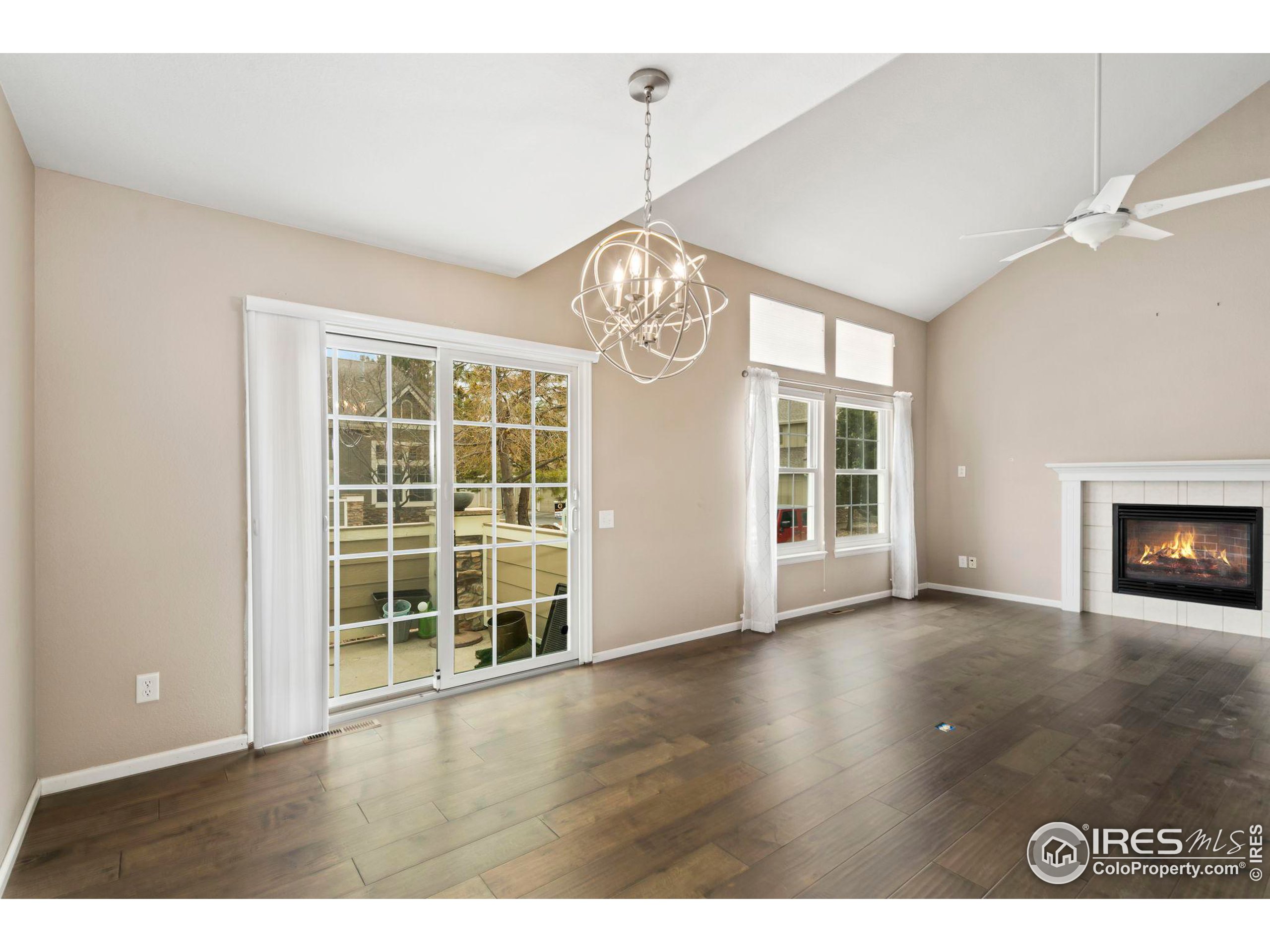 2127 Copper Creek Dr E