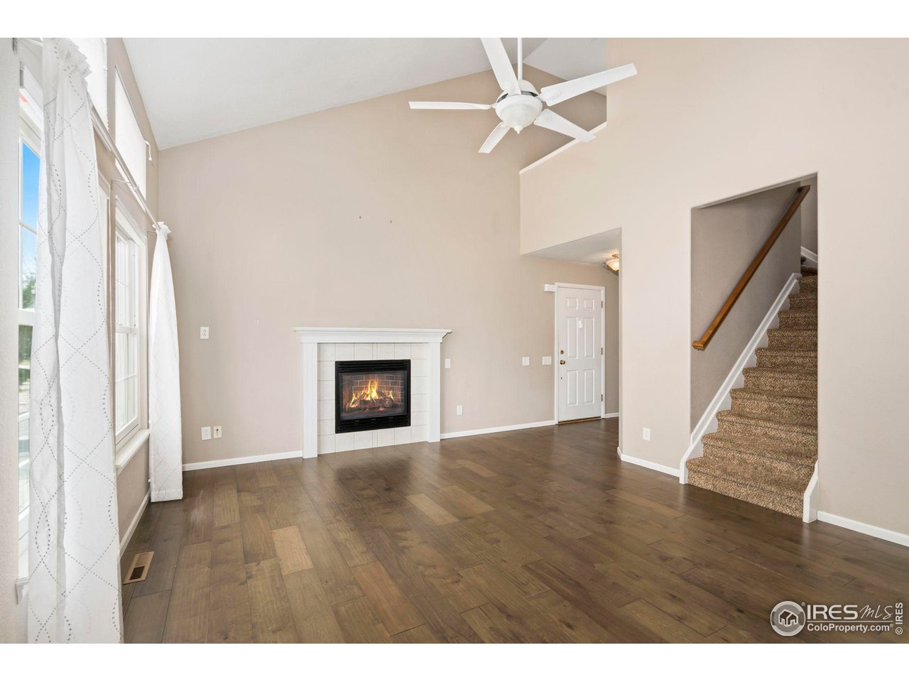 2127 Copper Creek Dr E