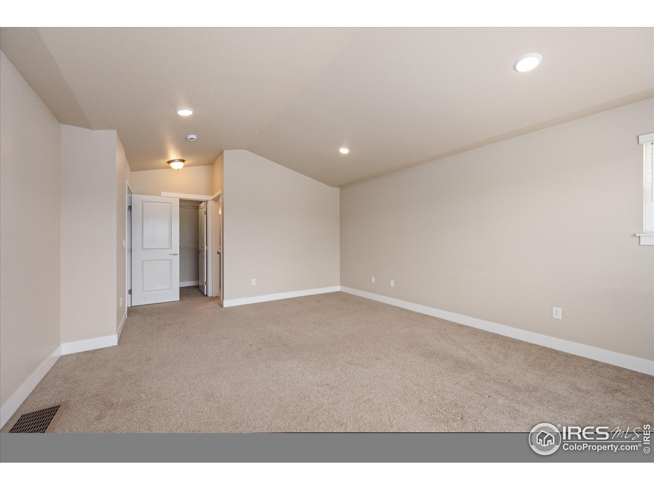 2608 Kansas Dr C119