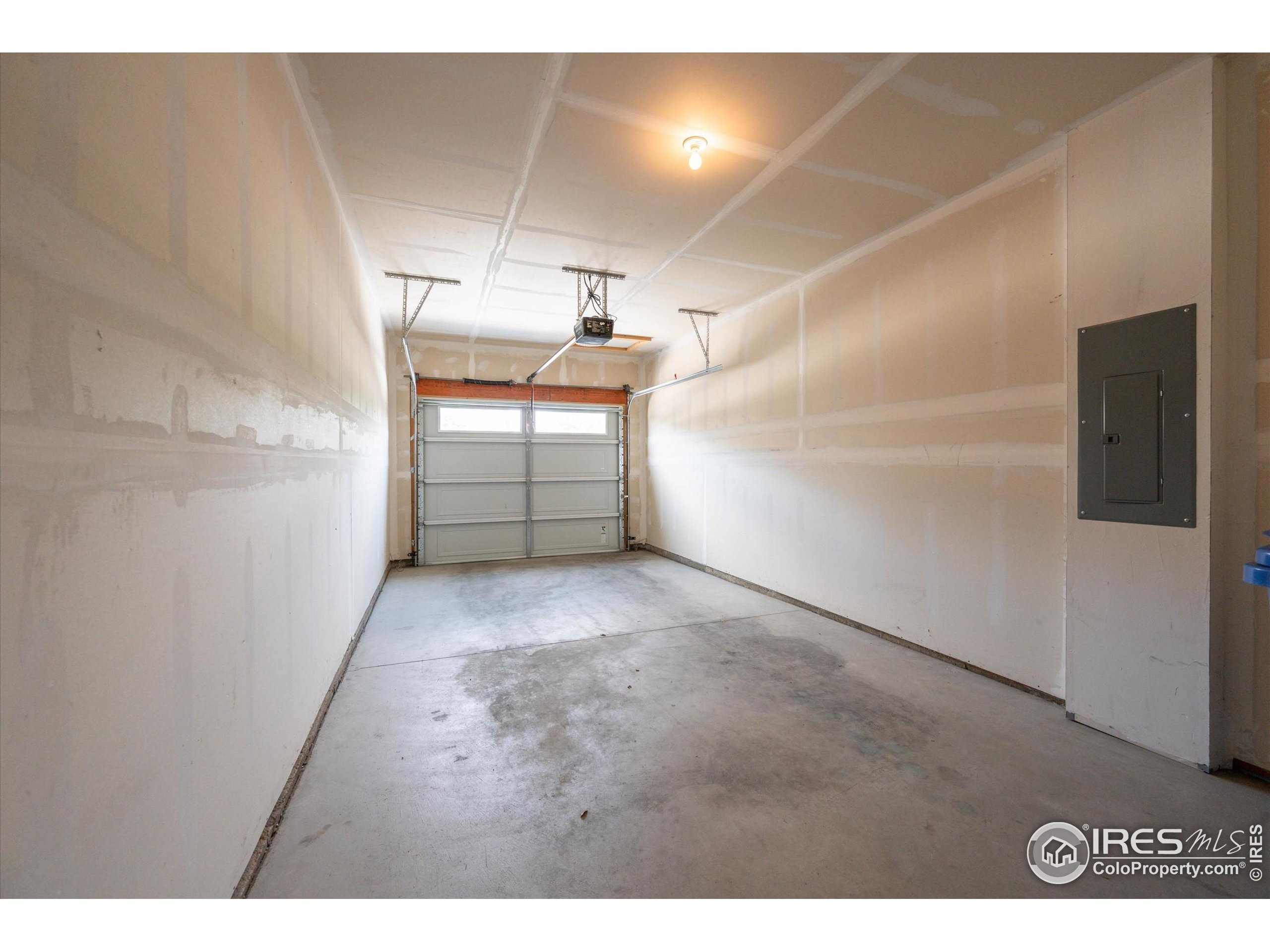 2608 Kansas Dr C119