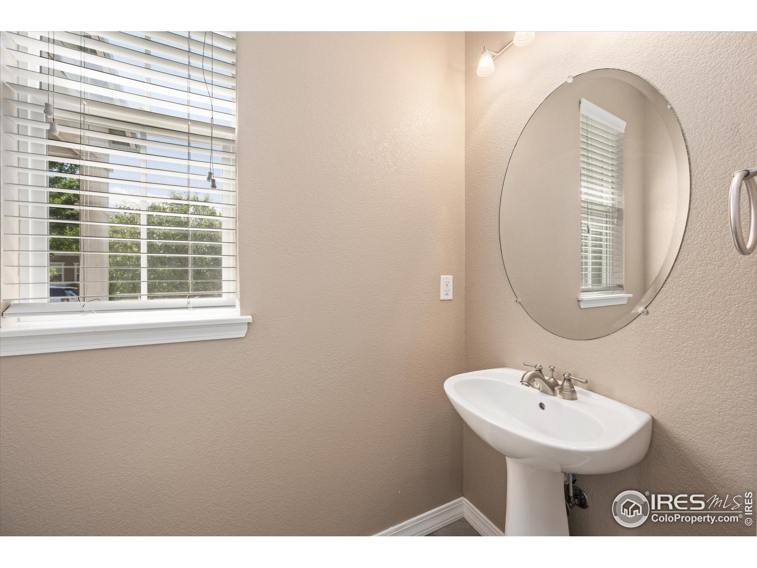 2120 Katahdin Dr