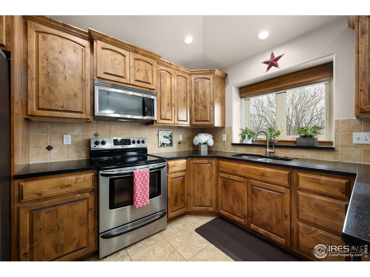 2086 Cape Hatteras Dr