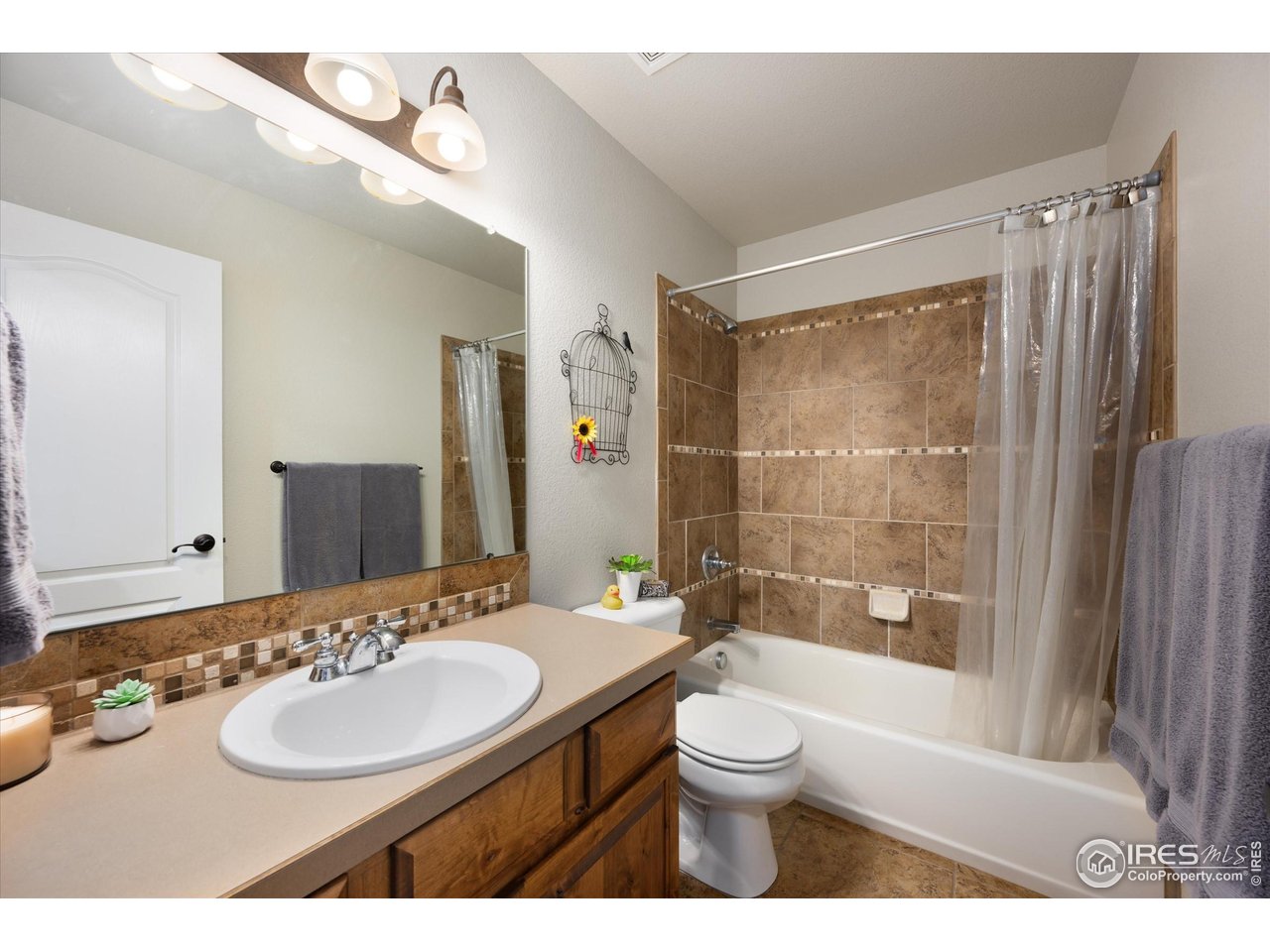 2086 Cape Hatteras Dr