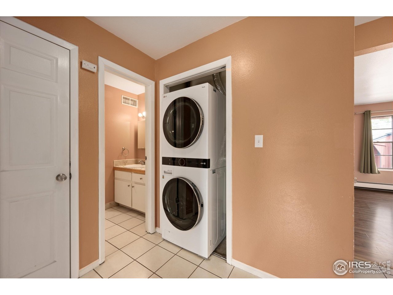 1625 W Elizabeth St B3