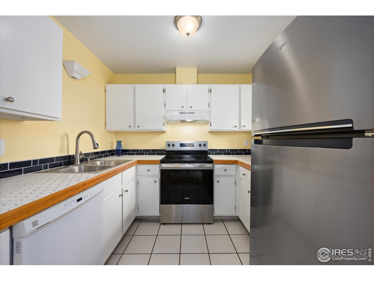 1625 W Elizabeth St B3