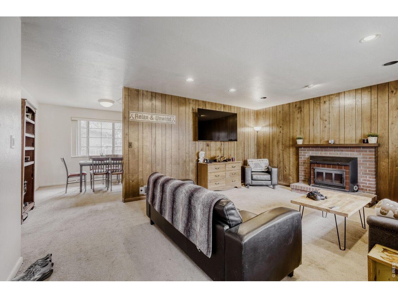 1937 W Lake St