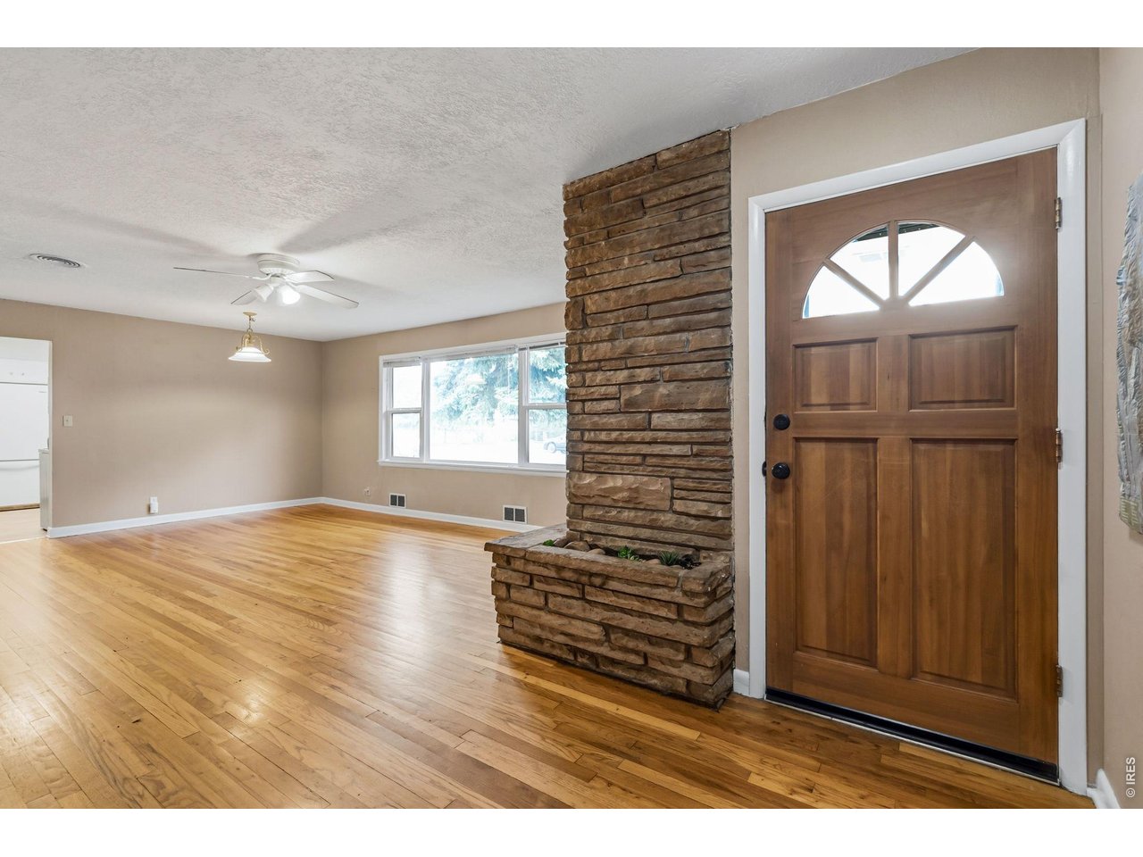 1709 Dale Ct
