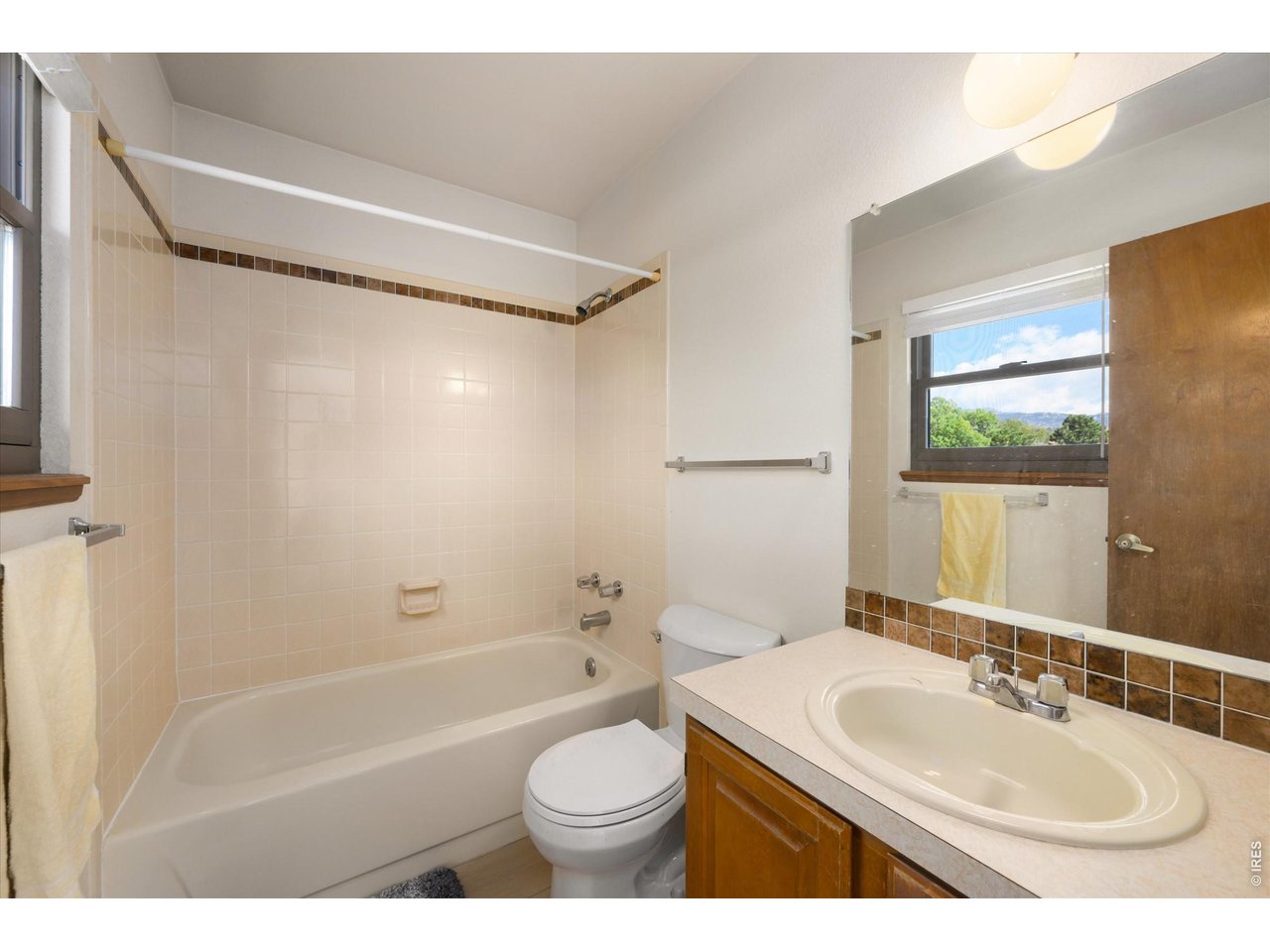 2618 Garden Dr