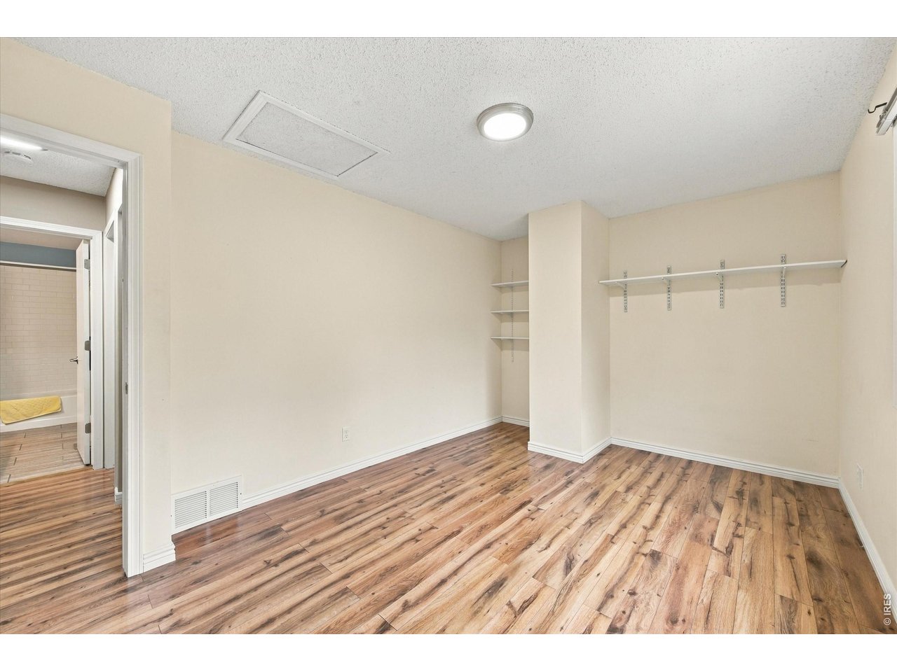3349 Hickok Dr