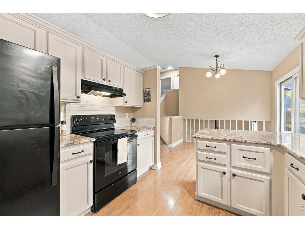 3349 Hickok Dr